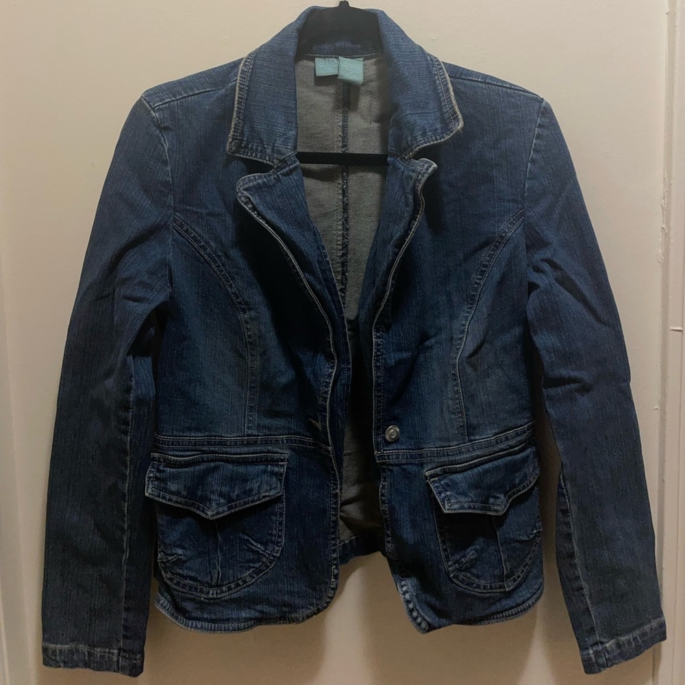 Women’s denim jacket